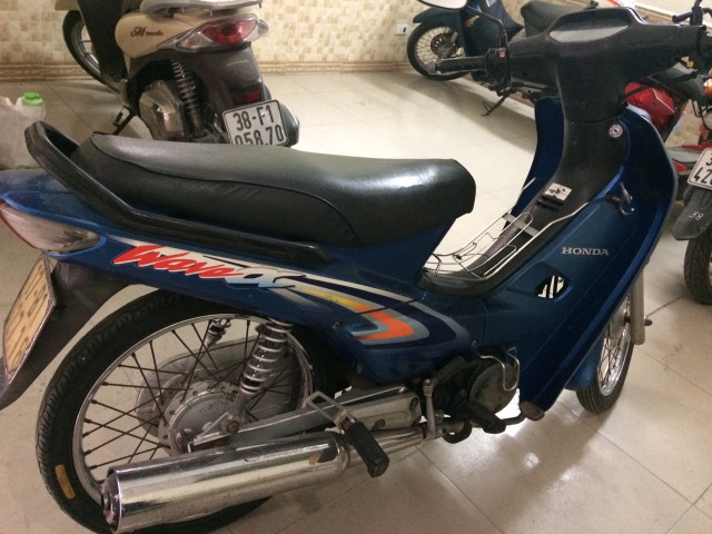 Công an phát hiện Hoàng không có nghề nghiệp và đã bỏ nhà đi khoảng 1 tháng. Gia đình cũng không hay biết gì về Hoàng. Tuy nhiên, người thân Hoàng cho biết, trước đây gia đình có mua cho Hoàng 1 chiếc xe Wave cũ, hiện đang cầm cố tại tiệm của bà Nhung. (Ảnh minh họa, nguồn internet)