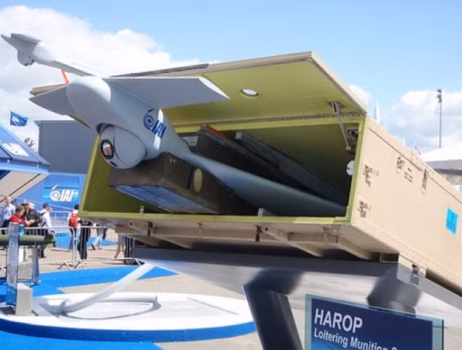 Tháng 6/2015, IAI cho biết, họ đã bán hàng trăm hệ thống UAV cảm tử loại này cho Azerbaijan, Thổ Nhĩ Kỳ và Ấn Độ. Harop được coi là đỉnh cao công nghệ UAV của nền công nghiệp quốc phòng Israel.