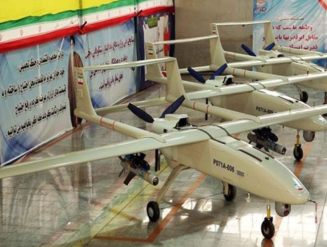 Trong khi đó, quốc gia có kho vũ khí mạnh về UAV cảm tử chính là Iran. Iran đã tìm cách xây dựng lực lượng tác chiến UAV từ thập niên 1980 với nòng cốt là các sản phẩm nội địa.
