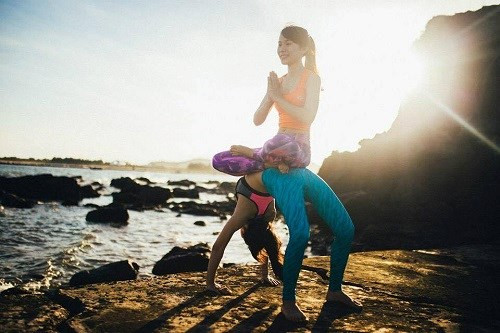 Bộ ảnh tập yoga trên biển của cô giáo Nguyễn Trang được thực hiện tại biển Bãi Lữ (Nghi Lộc - Nghệ An).