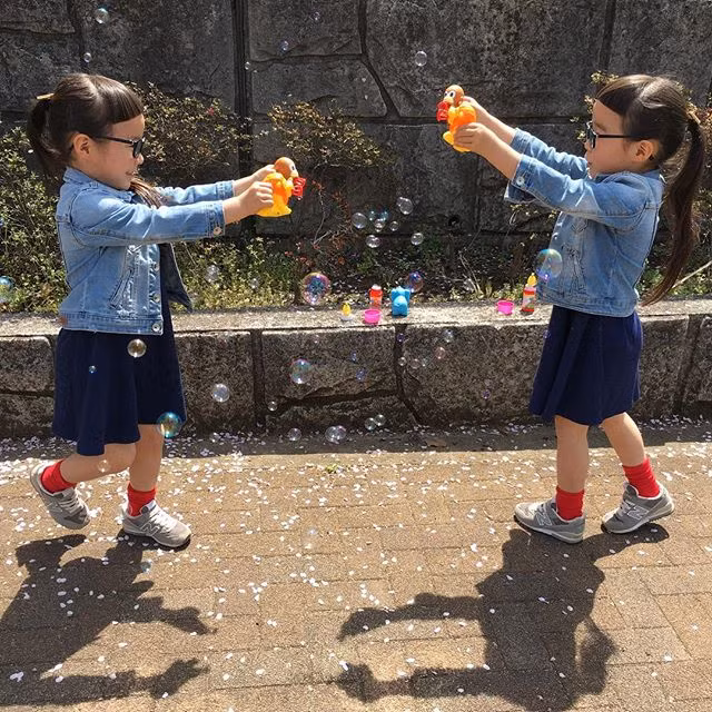 Và mới đây, những hình ảnh siêu yêu của cặp đôi này đã được xuất bản thành một cuốn sách tại Nhật.