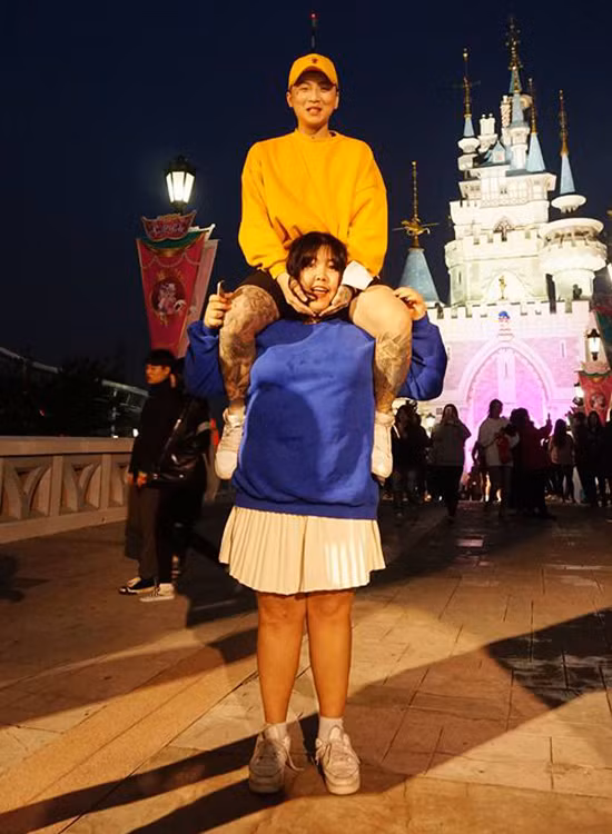 Bạn trai của Su Bin cũng rất cute, cặp đôi này thường xuyên chia sẻ những hình ảnh không thể tình cảm hơn được nhiều người ngưỡng mộ. Ảnh: Theo Suzz.