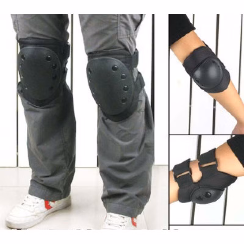 Bạn cũng nên mang theo miếng bọc đầu gối, khuỷu tay và áo khoác dày để vừa chống lạnh, vừa tránh bị thương trong quá trình di chuyển.