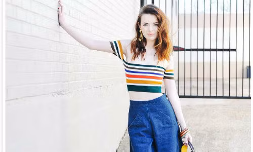 Áo quây ngang có xu hướng làm phần thân trên trở nên gợi cảm.