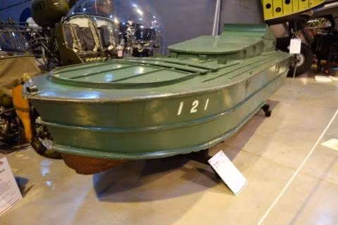 Trong hồ sơ mật này, những chiếc "thuyền cảm tử" của Nhật Bản là một trong những vũ khí bí mật của quân đội xứ sở hoa anh đào sử dụng trong các vụ tấn công cảm tử hồi Chiến tranh thế giới 2.