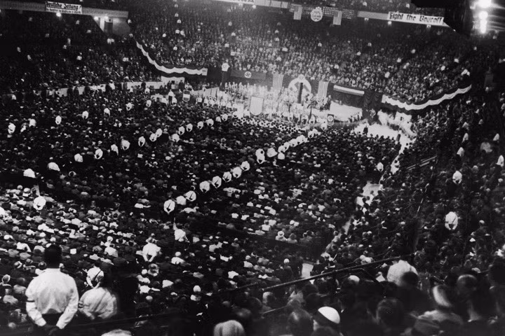 Sau đó tổ chức này được giải tán và thay bằng “Liên đoàn người Mỹ gốc Đức”.