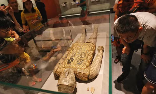 Các cổ vật được sắp xếp một cách khoa học để khách tham quan "mục sở thị" một cách tốt nhất kiệt tác của người Trung Quốc thời xưa.