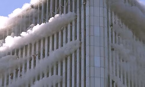 Chiếc máy bay thứ 4 bị nhóm không tặc điều khiển rơi xuống một cánh đồng ở Shanksville, Pennsylvania.