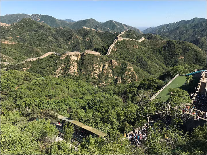 Theo dự đoán của giáo sư Borodovsky, các dãy tường được xây dựng trong khoảng thiên niên kỷ 1 TCN, có thể là thời kỳ Đồ Sắt hoặc Đồ Đồng.