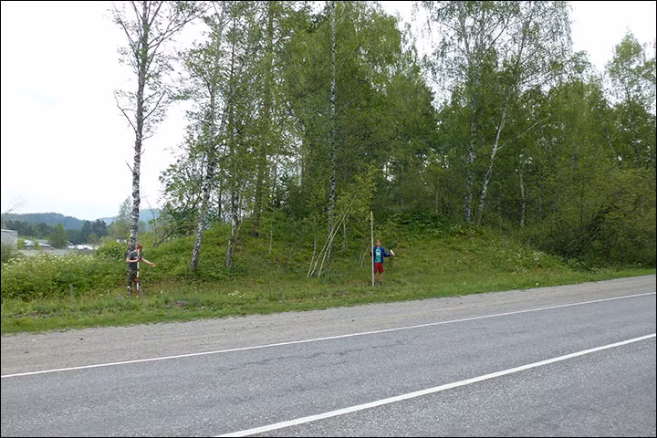 Một số phần tường thành bị phá hủy trong quá trình xây dựng đường cao tốc Chuya thời Sa hoàng. Trong khi đó phần tường thành phía Tây gần như biến mất hoàn toàn trong quá trình mở rộng của làng Souzga.