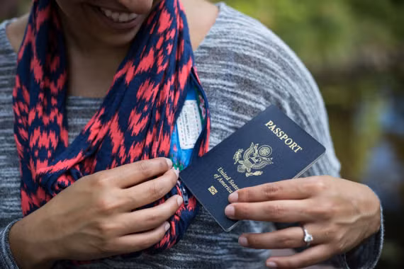 Thỏa sức du lịch khắp nơi mà không quên bao giờ quên hộ chiếu.