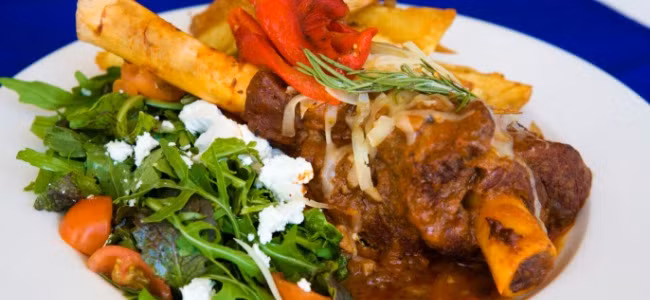 Người Ấn Độ còn thường xuyên ăn món cà ri chế biến từ móng chân của các loài gia súc như dê, bò, trâu, cừu. Món ăn được hầm kỹ trong nhiều giờ, thông thường là để qua đêm. Ảnh: Smart Cooky.