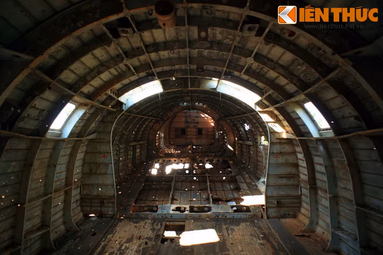 Chiếc máy bay này đã bị các chiến sĩ thuộc C14 tỉnh đội Bình Phước bắn hỏng tại sân bay Phước Bình tháng 12/1974.