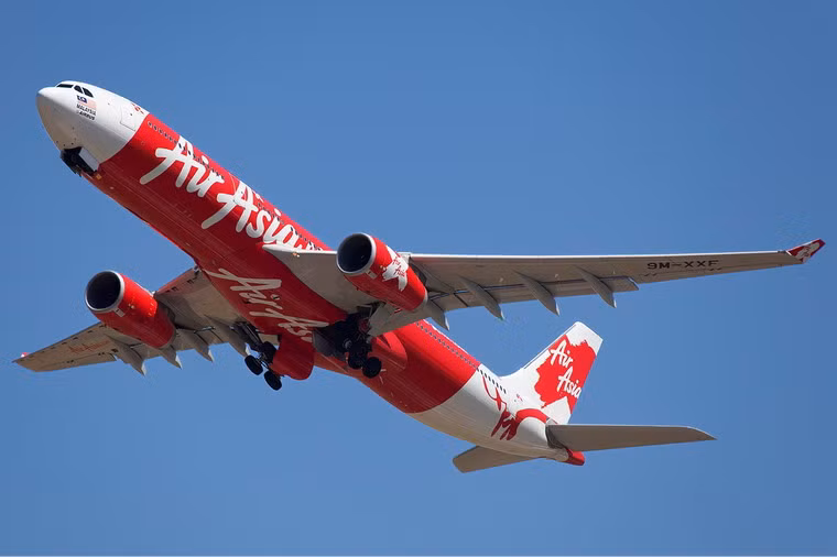 Năm 2009, Air Asia được tổ chức Skytrax bình chọn là hãng hàng không giá rẻ tốt nhất thế giới, và giữ danh hiệu đó cho đến năm 2014.