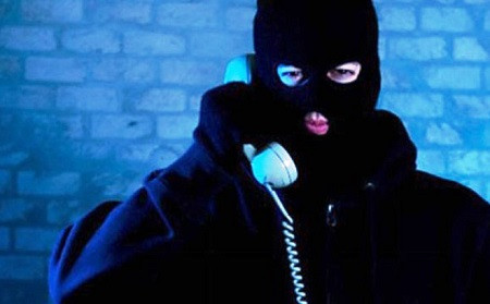 TPHCM: Nghe dien thoai nhan vien buu dien, mat 4,5 ti