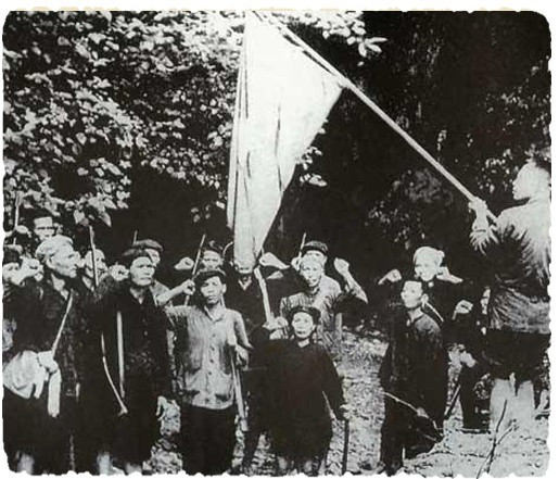 Su menh ve vang cua Viet Nam giai phong quan trong Cach mang Thang Tam