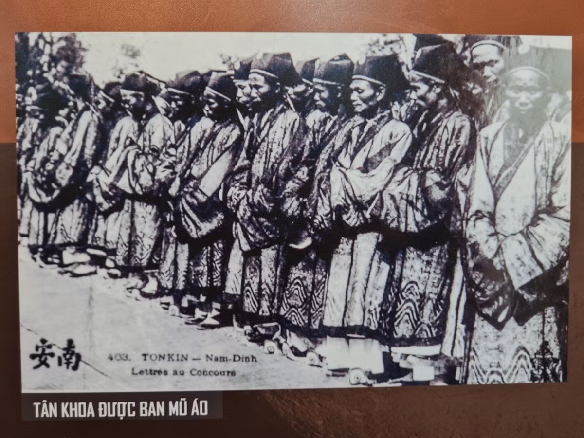 Hieu truong Dai hoc Kinh te cam quyen truong: Chi can canh bao... lai cham chich qua loi!-Hinh-2