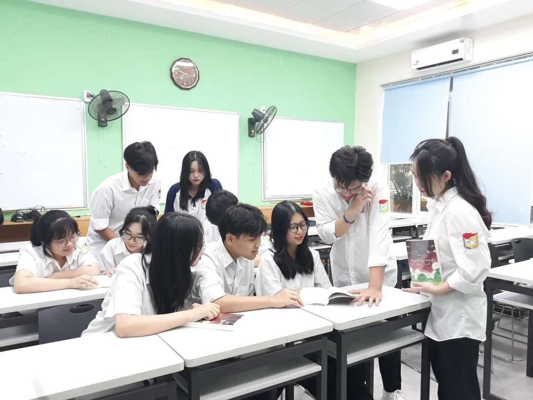 “Tim em giua ngan sao lap lanh”: Tran trong nhung “ngay binh thuong