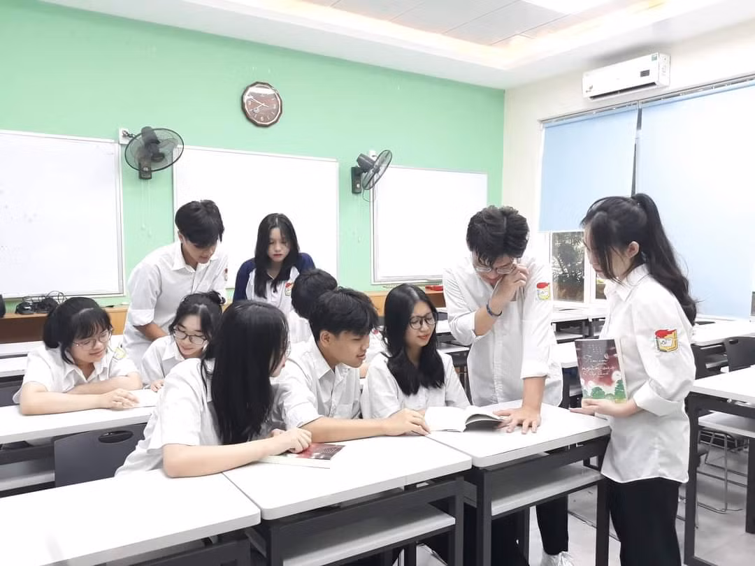 “Tim em giua ngan sao lap lanh”: Tran trong nhung “ngay binh thuong