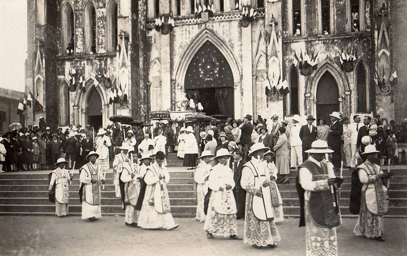 Đại hội Thánh thể ở nhà thờ Lớn, tháng 11/1931.