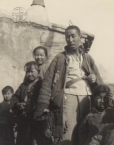 Một gia đình gồm 5 người ở Bắc Kinh. Ảnh: sina.com.cn.