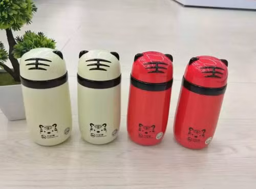 Trên thị trường, có nhiều loại bình giữ nhiệt với đủ kích cỡ, kiểu dáng. Bố mẹ cần lựa chọn loại được làm từ chất liệu đảm bảo, kiểu dáng phù hợp với mục đích sử dụng.