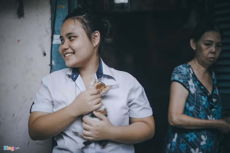 Gia đình em Trần Ngọc Minh Tâm (13 tuổi) với nhiều thế hệ cũng đã sống tại đây trên 100 năm, từ thời bà ngoại của em, người gốc Hoa.