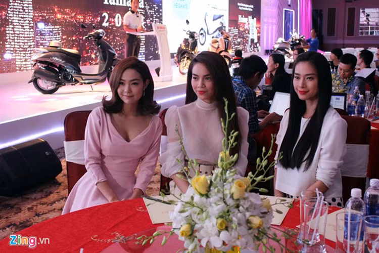 Những năm gần đây, Minh Hằng và đàn chị đều là nghệ sĩ đắt show quảng cáo nhất nhì Vbiz. Ảnh: Zing