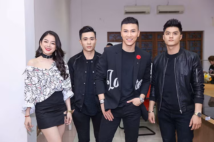 Giữa ồn ào, Lâm Vinh Hải dường như bị suy sụp về tinh thần khi từng có ý định rời The Remix vì sợ ảnh hưởng đến đồng đội. Ảnh: FBNV