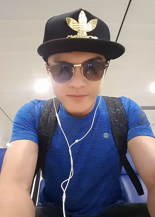 Hiện tại, Lâm Vinh Hải đang ở Hong Kong. Anh tiết lộ sẽ ở lại đây 3 tháng vì công việc với các đồng đội. Ảnh: FBNV