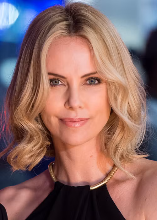 Charlize Theron từng không ít lần lọt danh sách những phụ nữ gợi cảm nhất thế giới trong những năm qua. Ảnh: Huffingtonpost