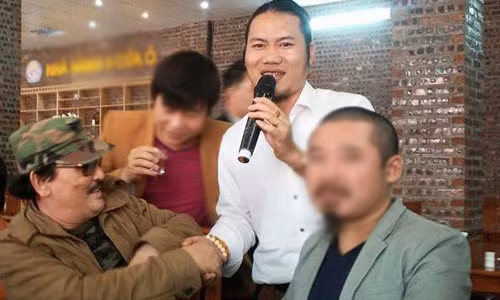 Vuong Rau lam tho tien biet nghe si Hoang Thang-Hinh-2