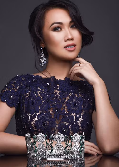 Người đẹp Bảo Anh sở hữu vóc dáng cân đối, làn da nâu và gương mặt sắc sảo. Ảnh: FBNV