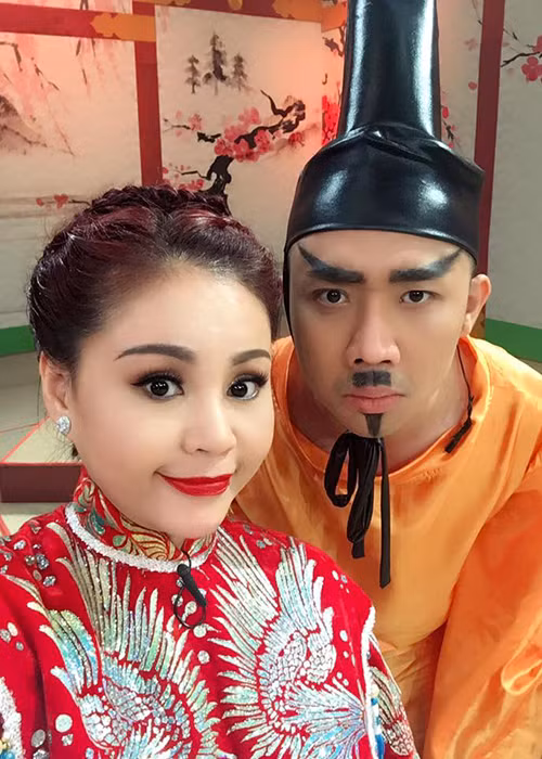 Nghệ sĩ Lê Giang cảm thấy thương cho Trấn Thành khi bị "cấm sóng". Đối với cô, nam danh hài là người có tài, người tốt. Ảnh: FBNV