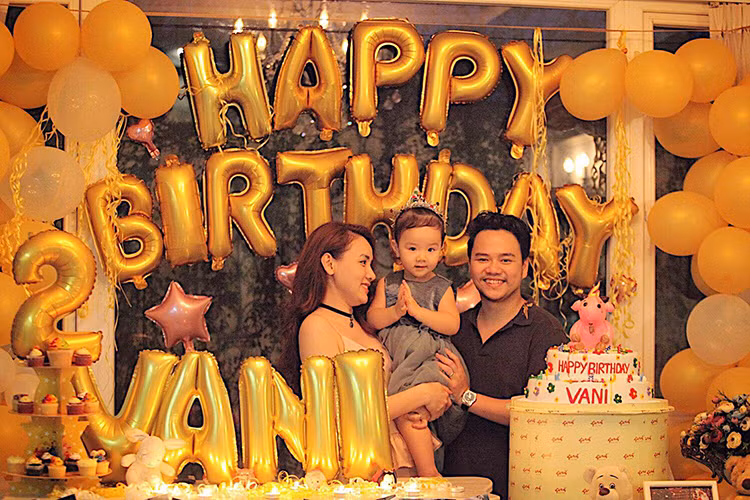 Trang Nhung tâm sự trước khi bé Vani cảm nhận được tình cảm của bố mẹ thì cô muốn gửi lời cám ơn con gái đã đến bên cô. Ảnh: FBNV