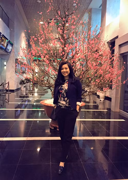 Nữ MC xinh đẹp của bản tin Chào buổi sáng VTV1 quyết định nghỉ việc ở VTV để tập trung kinh doanh và chăm sóc gia đình. Ảnh: FBNV