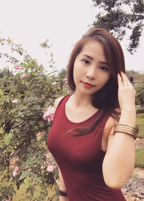 Không còn giữ được độ hot nhưng Quỳnh Nga đang có cuộc sống hiện tại đầy bình yên. Ảnh: FBNV