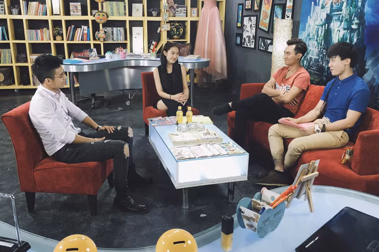 Nữ diễn viên 9x còn được nhiều khán giả trẻ biết đến thông qua nhân vật Thảo Mai đanh đá, quái đản nhưng cá tính trong series phim 5S Online. Ảnh: FBNV