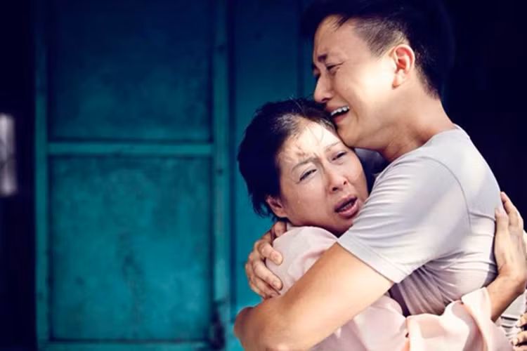 Diễn viên Thanh Thủy là một trong những nghệ sĩ kịch có tiếng ở Việt Nam ở thể loại kịch người lớn và kịch thiếu nhi. Chị cũng là gương mặt diễn viên truyền hình, điện ảnh được yêu mến. Nữ nghệ sĩ từng tham gia diễn xuất các phim: “Vừa đi vừa khóc”, “Bỗng dưng muốn khóc”, “Khát vọng thượng lưu”... Ảnh: Maskonline