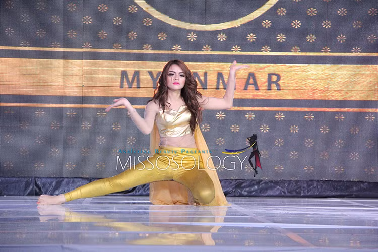 Cô vừa trải qua một số phần thi phụ: tài năng, trình diễn trang phục áo tắm.... Ảnh: Missosology