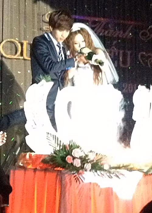 Kể từ khi lùm xùm kết hôn xảy ra cho đến nay, Hồ Quang Hiếu vẫn hiếm khi nhắc đến chuyện cũ và người cũ. Trong khi đó, Ivy tỏ ra khá thoải mái tiết lộ những điều ít biết về cuộc hôn nhân đã qua. Ảnh: Thế giới trẻ