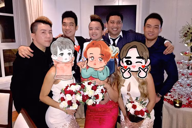 Việc Cao Thái Sơn lấy vợ và giấu kín người bạn đời khiến cư dân mạng tò mò. Trên mạng xã hội, nhiều người đặt nghi vấn vợ của anh là cô gái B.T. Sau khi nam ca sĩ phủ nhận đây là người vợ thật sự, cư dân mạng tiếp tục chuyển sang đồn bầu show tên M.L là vợ Cao Thái Sơn. Ảnh: FBNV