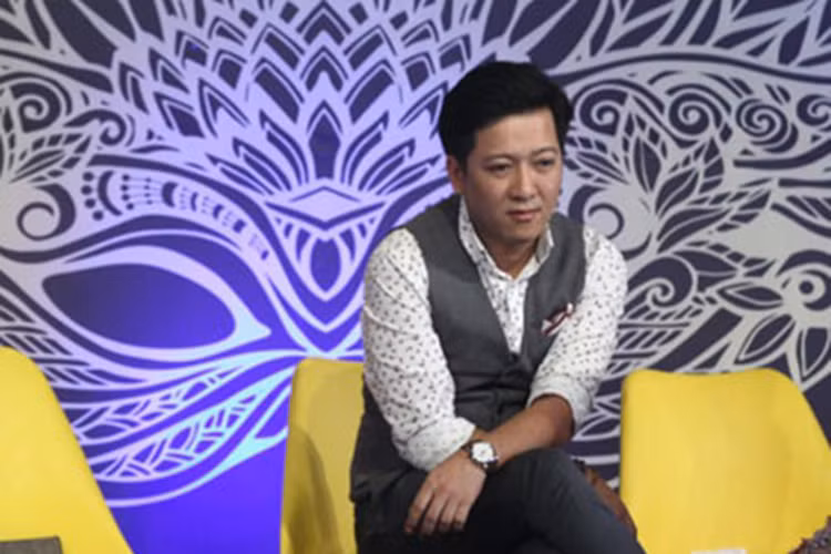 Về phía Trường Giang, sau nghi vấn cãi nhau với Nhã Phương, anh bị chỉ trích bởi vẻ mặt không cảm xúc, có phần khó chịu trên sóng truyền hình. Ảnh: Dân Việt