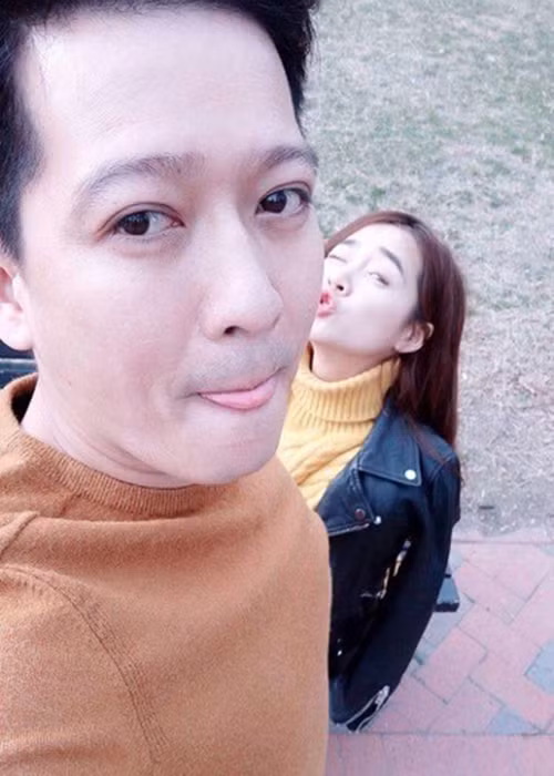 Trước nghi vấn cãi nhau, Trường Giang và Nhã Phương luôn dính nhau như sam. Tháng 2 vừa qua, cả hai còn sang Mỹ lưu diễn. Ảnh: FBNV