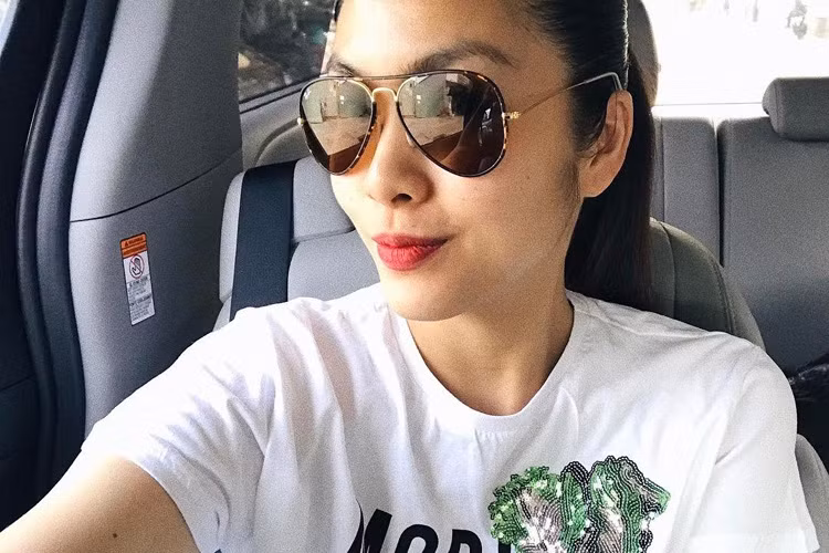 Mới đây, trên trang cá nhân, Tăng Thanh Hà vừa thông báo đã quay lại với công việc sau hơn 1 tháng sinh con gái. Khoe hình ảnh mới nhất, cô được khen xinh đẹp, rạng rỡ. Ảnh: FBNV