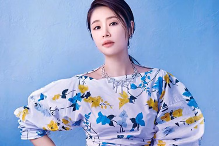 Hình ảnh Lâm Tâm Như xuất hiện dày đặc tại các sự kiện ra mắt phim.