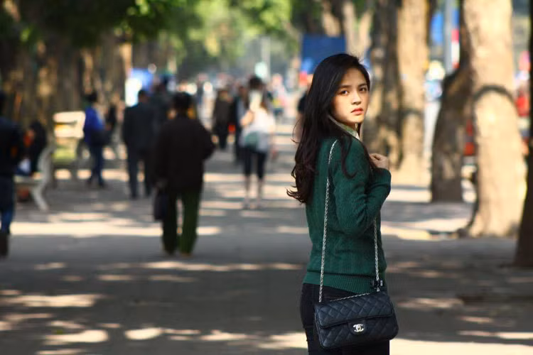 Trước lùm xùm của Chí Nhân, Thu Quỳnh luôn giữ im lặng. Vào đầu tháng 12/2015, cô và chồng đã lên tòa án quận nộp đơn ly hôn. Ảnh: FBNV