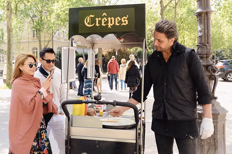 Bạn trai Thanh Thảo tên Tom Han, sinh năm 1969 tại Pleiku (Gia Lai). Anh sang Mỹ từ năm 9 tuổi nên giao tiếp bằng tiếng Việt khá chậm.