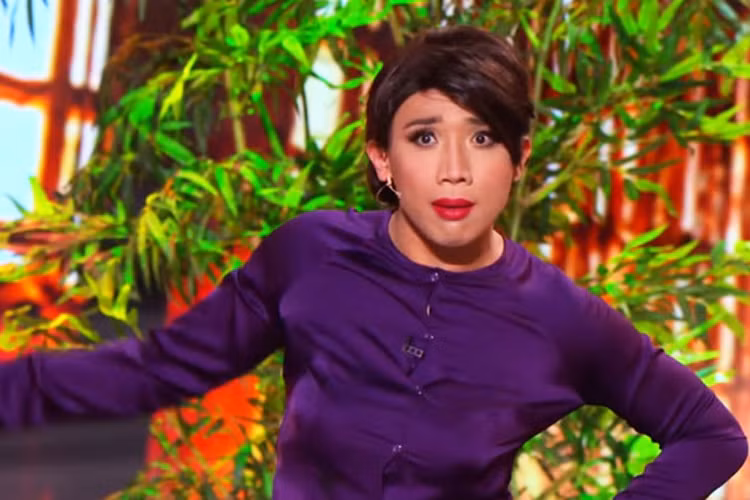 Trấn Thành cũng từng trở thành tâm điểm vào tháng 3/2016. Lúc đó, dư luận xôn xao về một video hài lấy cảm hứng từ trích đoạn cải lương Tô Ánh Nguyệt có sự tham gia của Trấn Thành. Nhiều người đã chỉ trích Trấn Thành bởi nhiều lời thoại của anh gây phản cảm. Ảnh: Tuổi trẻ