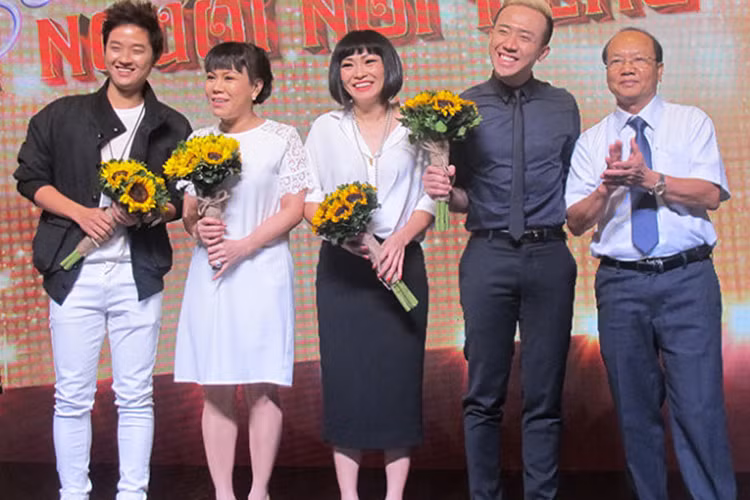 Mới nhất, ông Lê Quang Nguyên, giám đốc Đài truyền hình Vĩnh Long khẳng định Trấn Thành chỉ không phù hợp với một gameshow thiếu nhi chứ không phải bị “cấm sóng” hoàn toàn. Theo ông Quang Nguyên, Trấn Thành cũng cần nhìn lại bản thân và tác phẩm của mình. Ảnh: Zing